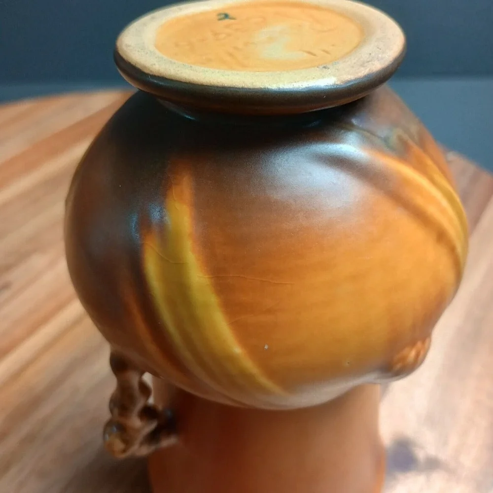 Vintage Roseville Pine Cone Brown Art‎ Pottery Handled Ceramic Vase 839-6